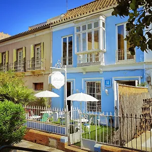 la-casa-azul-bb-apartments.hotelsinnerja.org/